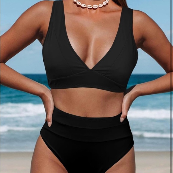 Women's Black Bikini Set - Picture 4 of 6